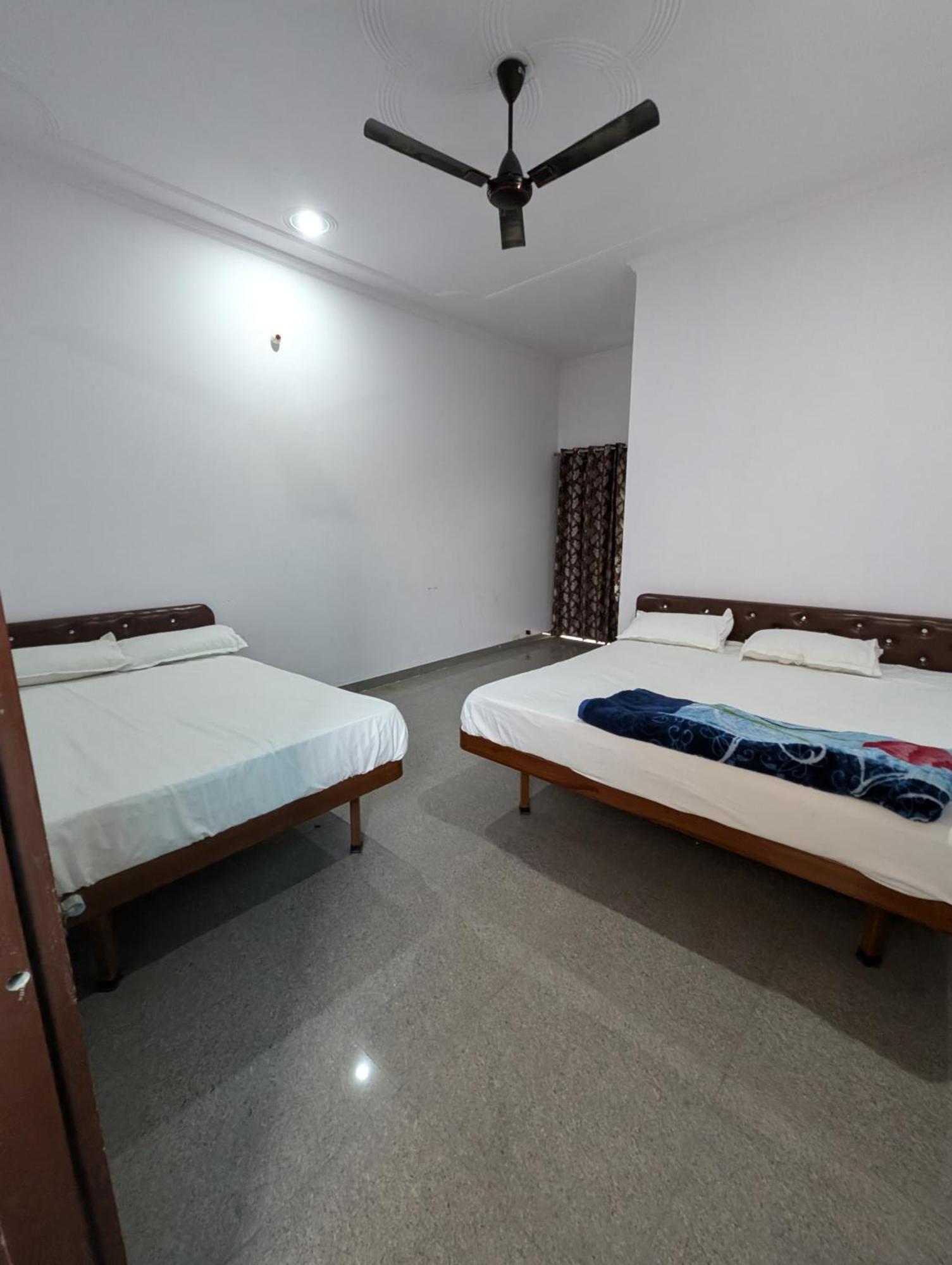 Hotel Raghunath Palace Khātu 外观 照片